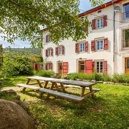 Apartment La Grande Maison Rouge
