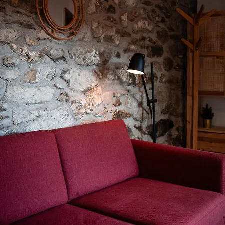 Apartment La Grande Maison Rouge