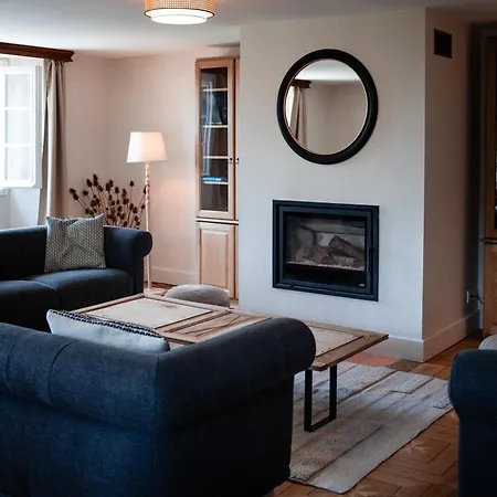 La Grande Maison Rouge Apartment