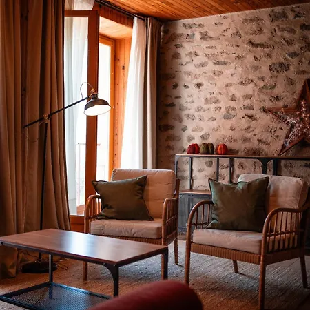 La Grande Maison Rouge Angoustrine