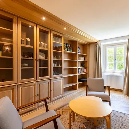 La Grande Maison Rouge Apartment *