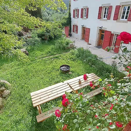 La Grande Maison Rouge Apartment